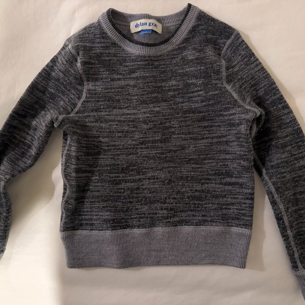 AMAZING LIMITED EDITION DYLAN GRAY SWEATER SIZE S (6)
